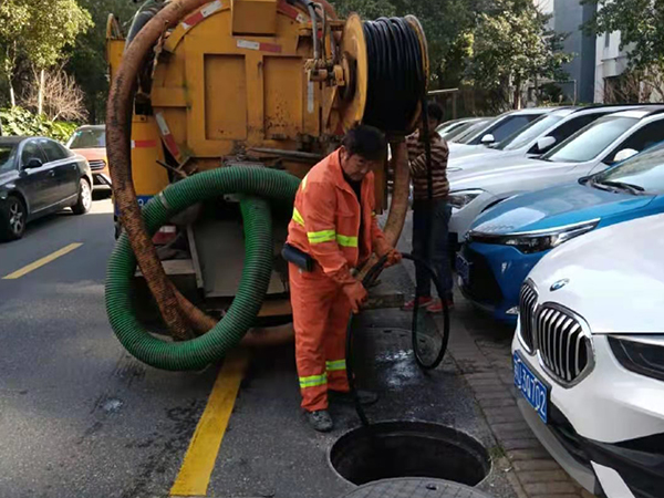 长宁排污管道清淤